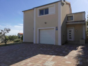 Apartments for families with children Kastel Stafilic, Kastela - 23058